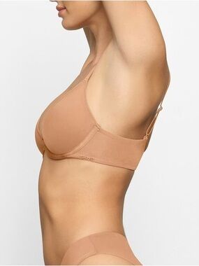 SKIMS WEIGHTLESS SCOOP BRA